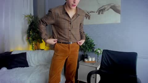 Adrian online show from December 19, 4:24 pm