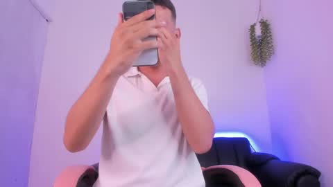 adrian_lux_ online show from April 2, 8:28 pm