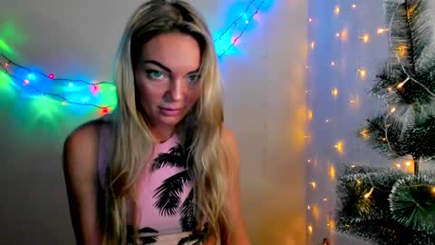 Snapshot of adriana_coy_ chatting on December 21, 2:04 pm Adriana online show from December 21, 2:04 pm