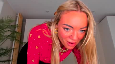 Snapshot of adriana_coy_ chatting on January 17, 7:49 pm Adriana online show from January 17, 7:49 pm