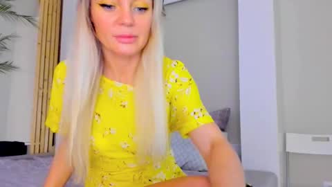 Snapshot of adriana_coy_ chatting on February 21, 2:48 pm Adriana online show from February 21, 2:48 pm