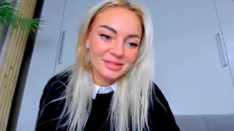 Adriana online show from October 10, 4:06 pm