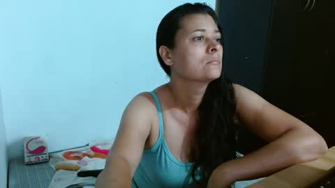 Snapshot of adriana_milf chatting on December 23, 4:01 am Adriana milf online show from December 23, 4:01 am
