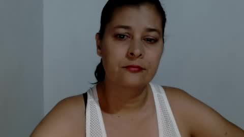 Snapshot of adriana_milf chatting on September 19, 4:03 am Adriana milf online show from September 19, 4:03 am