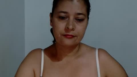 Snapshot of adriana_milf chatting on September 20, 6:14 am Adriana milf online show from September 20, 6:14 am