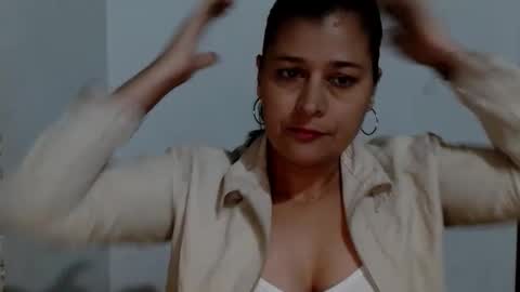 Snapshot of adriana_milf chatting on September 21, 4:58 am Adriana milf online show from September 21, 4:58 am