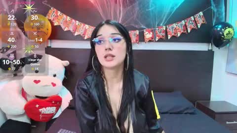 Snapshot of adriana_miller chatting on November 2, 12:13 am Adri online show from November 2, 12:13 am