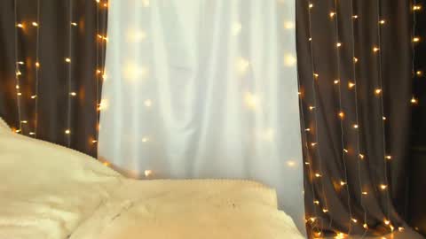 Snapshot of adriana_sweet_24 chatting on December 15, 1:00 pm Adriana Sweet 24 online show from December 15, 1:00 pm