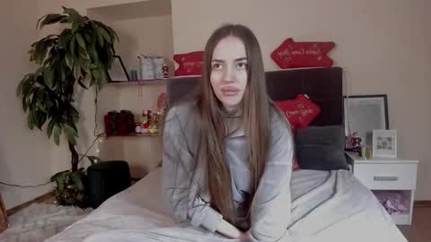 Snapshot of adrianacult chatting on January 12, 6:29 am Adriana online show from January 12, 6:29 am