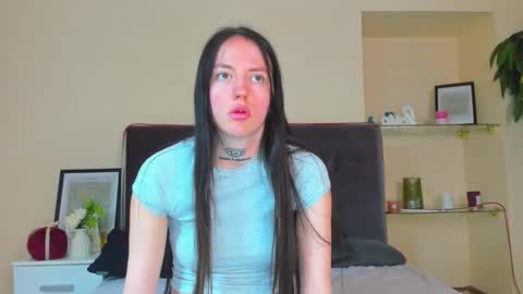 Adriana online show from March 17, 2:20 pm