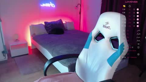 AnnaAnn online show from February 3, 6:22 am