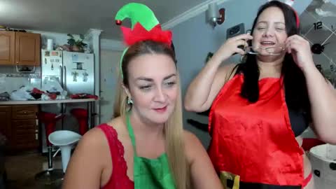 Adriana Paredes  online show from November 15, 2:09 am