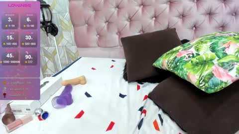 adriana online show from February 15, 6:44 pm