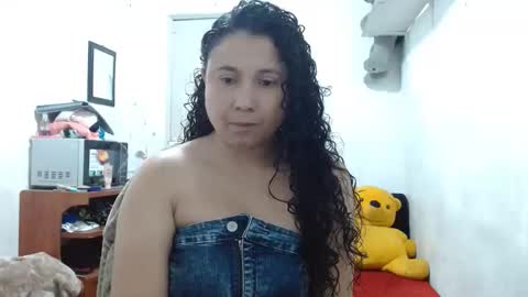 Adriana Tellez online show from October 25, 4:24 pm