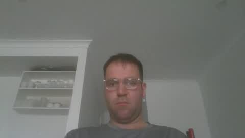 adrianchiodo online show from December 1, 4:17 am