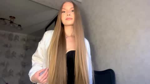 Snapshot of adriannemuldowney chatting on March 17, 2:09 pm Caroline online show from March 17, 2:09 pm