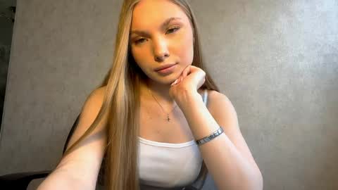 Snapshot of adriannemuldowney chatting on March 28, 1:00 pm Caroline online show from March 28, 1:00 pm