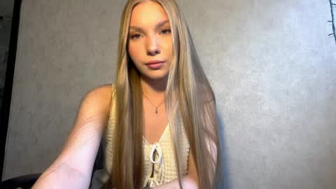 Snapshot of adriannemuldowney chatting on April 5, 2:14 pm Caroline online show from April 5, 2:14 pm