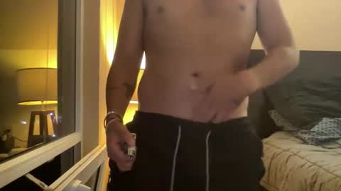 adriannn222 online show from April 14, 9:26 am