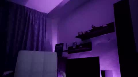 Snapshot of adrianohunt chatting on November 16, 8:58 pm Adriano online show from November 16, 8:58 pm