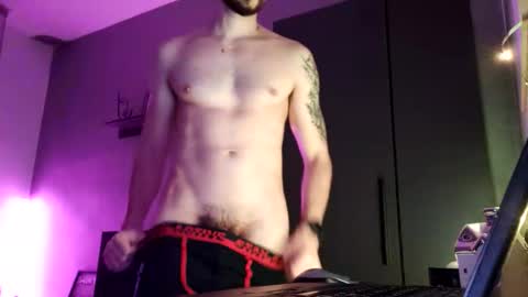 Snapshot of adrianohunt chatting on February 8, 9:18 pm Adriano online show from February 8, 9:18 pm