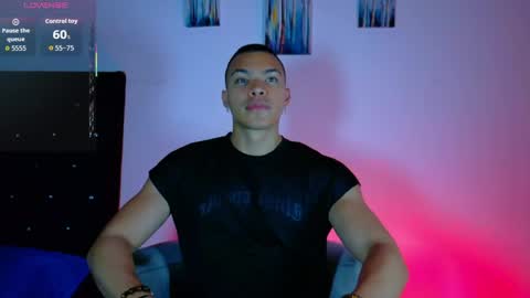 adriel_escalante online show from April 26, 2:31 am