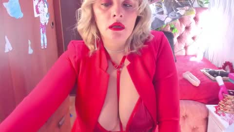 Snapshot of adriiana_fox_ chatting on January 31, 8:33 pm adriiana_fox_ online show from January 31, 8:33 pm
