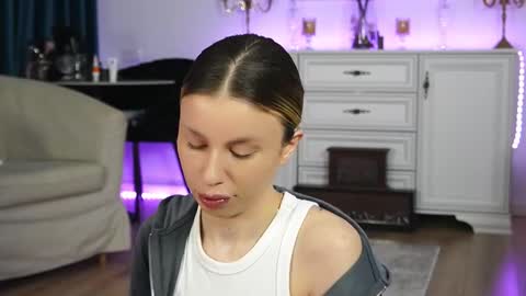 Aelia online show from January 15, 5:56 am