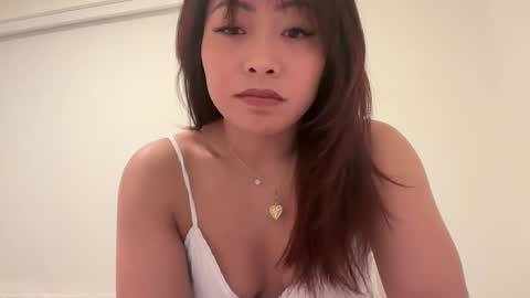 Snapshot of aelinhavilliard chatting on April 2, 4:32 am aelinhavilliard online show from April 2, 4:32 am