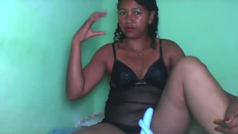 Snapshot of aelyaa chatting on March 23, 12:58 am aelyaa online show from March 23, 12:58 am