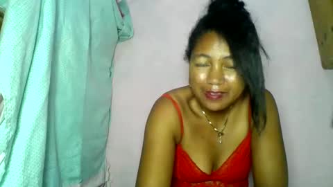 aelyaa online show from May 11, 4:04 pm