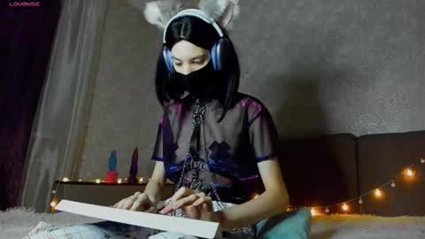 Snapshot of aesthetic_being chatting on January 23, 1:30 am Tiana online show from January 23, 1:30 am