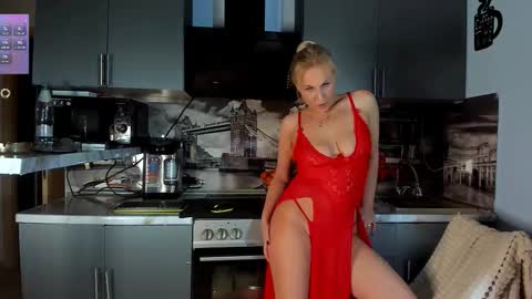 Snapshot of afanasia chatting on February 14, 6:15 pm OneAfa online show from February 14, 6:15 pm