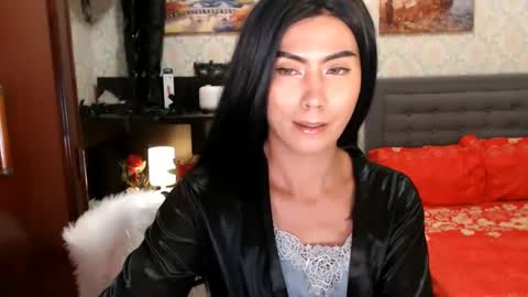 Snapshot of affairtoyourgoddesskhendra chatting on February 1, 9:29 pm Dominant Goddess Contessa online show from February 1, 9:29 pm