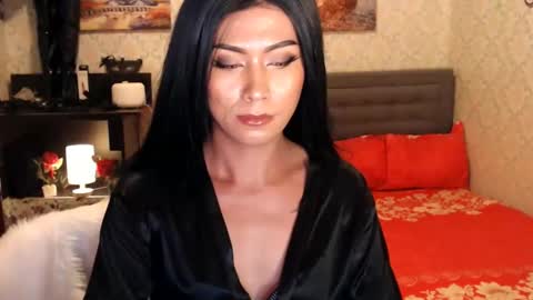 Snapshot of affairtoyourgoddesskhendra chatting on February 9, 10:00 pm Dominant Goddess Contessa online show from February 9, 10:00 pm