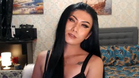 Snapshot of affairtoyourgoddesskhendra chatting on February 12, 8:50 pm Dominant Goddess Contessa online show from February 12, 8:50 pm
