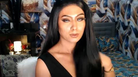 Snapshot of affairtoyourgoddesskhendra chatting on March 5, 3:18 am Dominant Goddess Contessa online show from March 5, 3:18 am