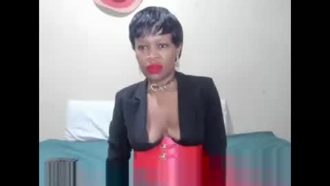 Snapshot of aficangagqueen chatting on December 21, 11:34 pm AfricanSquirtQueen online show from December 21, 11:34 pm