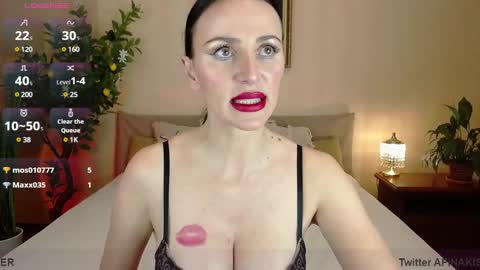Snapshot of afina_kisser chatting on December 6, 12:38 pm afina_kisser online show from December 6, 12:38 pm