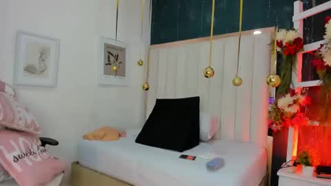 Snapshot of africa_holmes chatting on January 18, 2:04 am Africa online show from January 18, 2:04 am