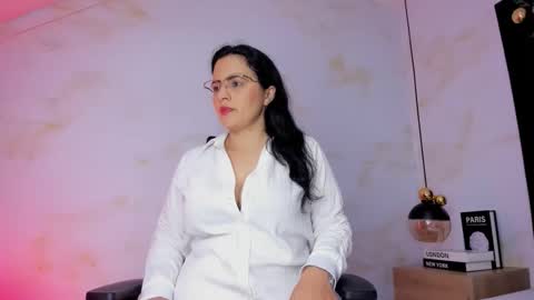 Snapshot of africa_holmes chatting on February 8, 2:48 am Africa online show from February 8, 2:48 am