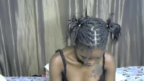 africana_slimqueen online show from May 13, 6:05 pm