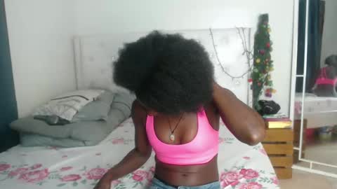 Snapshot of africandarkdamisel chatting on January 25, 8:10 am Ciara online show from January 25, 8:10 am