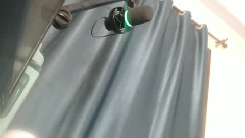 Snapshot of africandarkdamisel chatting on January 27, 9:44 am Ciara online show from January 27, 9:44 am