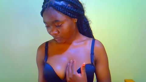 Snapshot of afrikana005 chatting on March 13, 2:40 am afrikana005 online show from March 13, 2:40 am