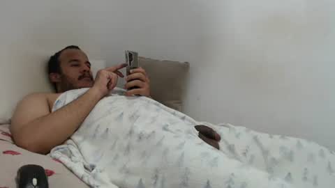 afroboy334698 online show from October 19, 9:26 pm