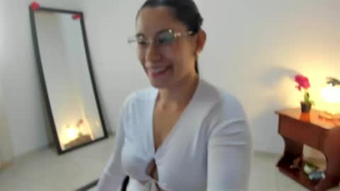 Snapshot of afrodita3123 chatting on May 26, 3:41 pm Lorena online show from May 26, 3:41 pm