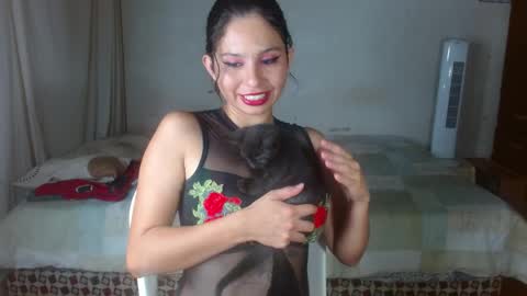Snapshot of afrodita_024 chatting on June 5, 10:48 pm afrodita_024 online show from June 5, 10:48 pm