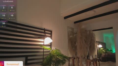 Emma online show from December 9, 10:09 pm