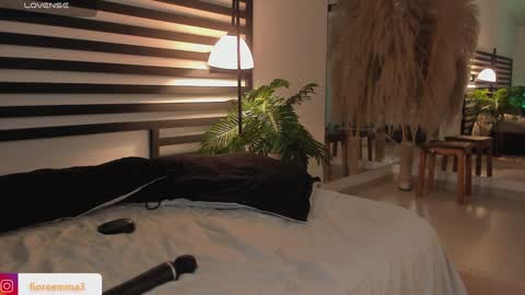 Emma online show from January 29, 2:09 am